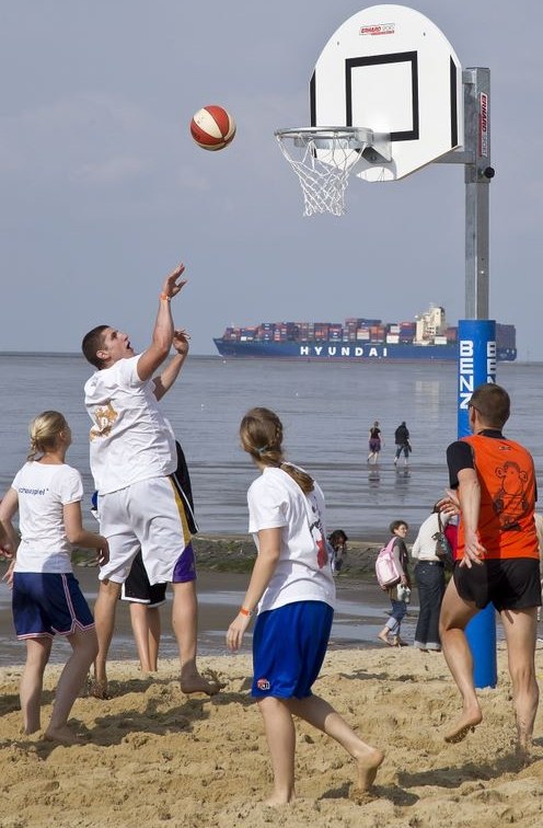 Beach Basketball